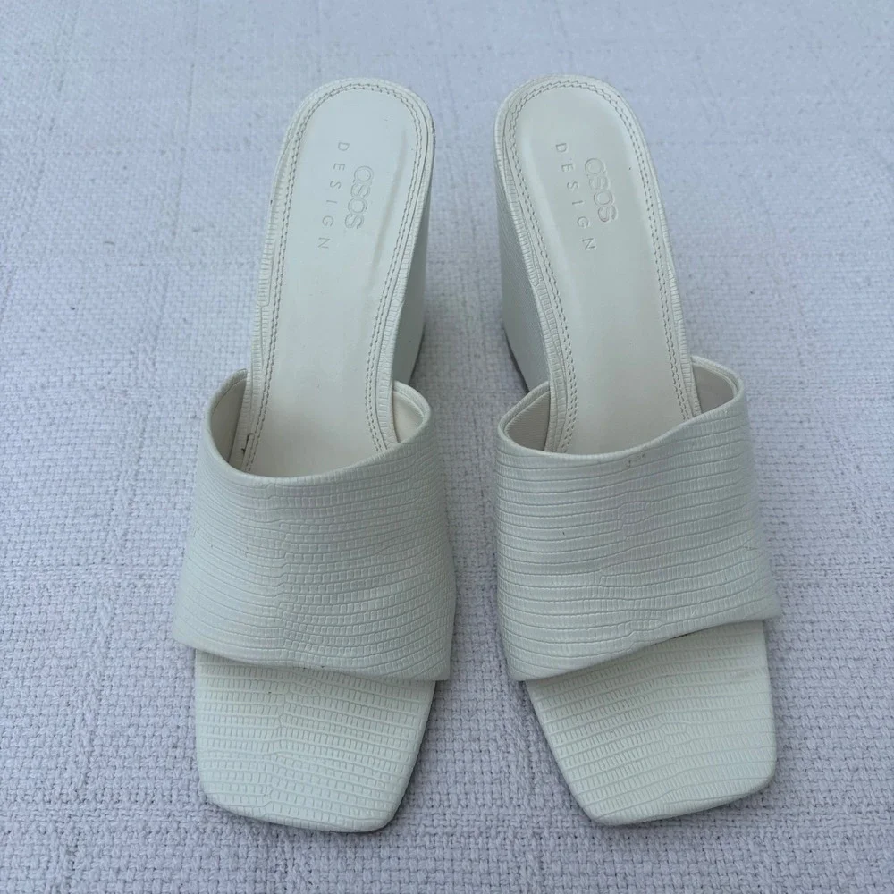 Women's 12 ASOS White Embossed Square Open Toe Slide Wedge Going Out Sandals